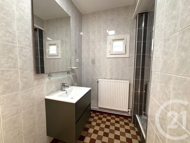 Appartement T3 à louer - 3 pièces - 47.95 m2 - ST MARTIN LE VINOUX - 38 - RHONE-ALPES - Century 21 Victor Hugo