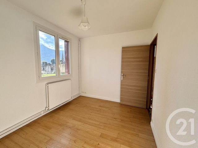 Appartement T3 à louer - 3 pièces - 47.95 m2 - ST MARTIN LE VINOUX - 38 - RHONE-ALPES - Century 21 Victor Hugo