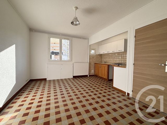 Appartement T3 à louer - 3 pièces - 47.95 m2 - ST MARTIN LE VINOUX - 38 - RHONE-ALPES - Century 21 Victor Hugo