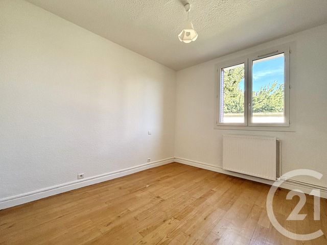 Appartement T3 à louer - 3 pièces - 47.95 m2 - ST MARTIN LE VINOUX - 38 - RHONE-ALPES - Century 21 Victor Hugo