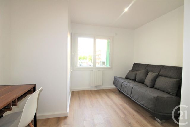 Afficher la photo en grand Appartement T6 à louer - 6 pièces - 125.94 m2 - GRENOBLE - 38 - RHONE-ALPES - Century 21 Victor Hugo