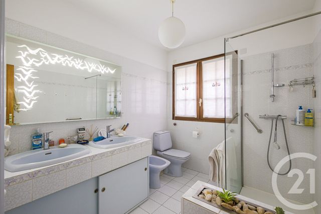 maison à vendre - 5 pièces - 155.15 m2 - ST MARTIN D HERES - 38 - RHONE-ALPES - Century 21 Victor Hugo