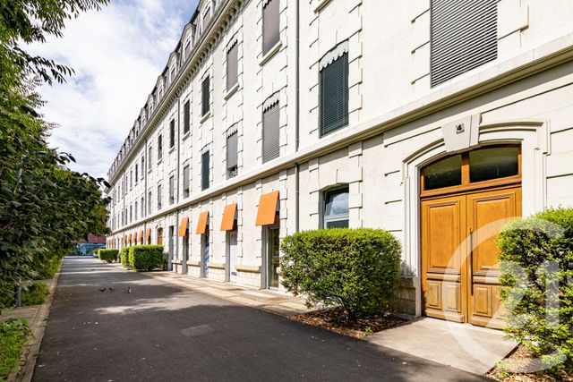 Afficher la photo en grand Appartement T4 à vendre - 4 pièces - 104.04 m2 - GRENOBLE - 38 - RHONE-ALPES - Century 21 Victor Hugo