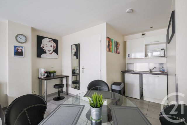 Appartement Studio à vendre - 2 pièces - 47.8 m2 - GRENOBLE - 38 - RHONE-ALPES - Century 21 Victor Hugo