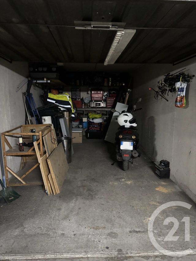 parking à vendre - 13.0 m2 - GRENOBLE - 38 - RHONE-ALPES - Century 21 Victor Hugo