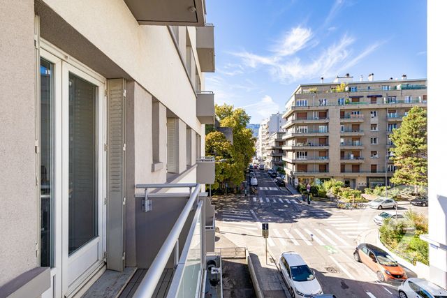 Appartement T3 à vendre - 3 pièces - 60.0 m2 - GRENOBLE - 38 - RHONE-ALPES - Century 21 Victor Hugo
