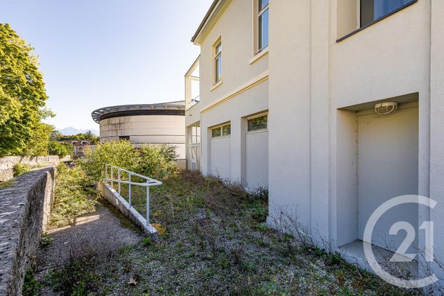 Appartement F7 et + à vendre - 8 pièces - 199.4 m2 - SASSENAGE - 38 - RHONE-ALPES - Century 21 Victor Hugo