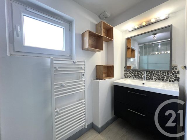 Appartement T2 à louer - 2 pièces - 69.12 m2 - GRENOBLE - 38 - RHONE-ALPES - Century 21 Victor Hugo