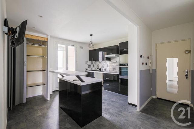 Appartement F3 à vendre - 3 pièces - 67.4 m2 - LE PONT DE CLAIX - 38 - RHONE-ALPES - Century 21 Victor Hugo