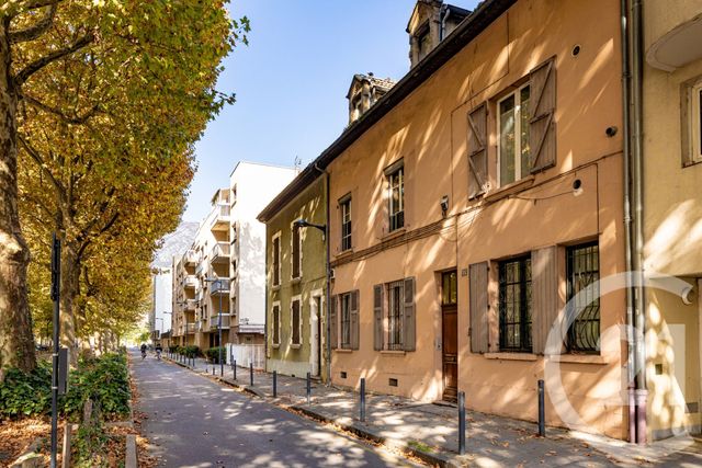 Appartement T2 à vendre - 2 pièces - 41.72 m2 - GRENOBLE - 38 - RHONE-ALPES - Century 21 Victor Hugo