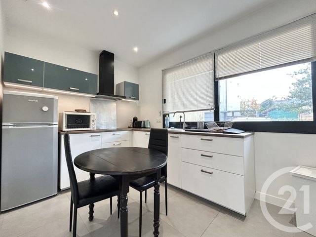 Appartement T2 à louer - 2 pièces - 37.27 m2 - ST MARTIN D HERES - 38 - RHONE-ALPES - Century 21 Victor Hugo