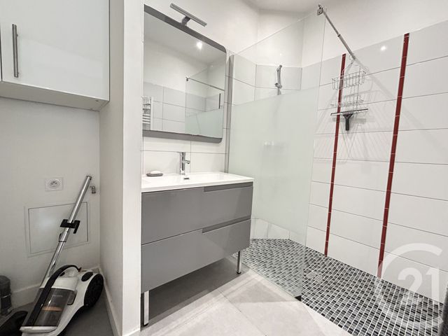 Appartement T2 à louer - 2 pièces - 37.27 m2 - ST MARTIN D HERES - 38 - RHONE-ALPES - Century 21 Victor Hugo