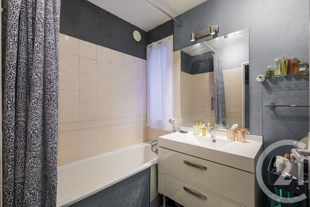 Appartement F2 à vendre - 2 pièces - 53.0 m2 - GRENOBLE - 38 - RHONE-ALPES - Century 21 Victor Hugo