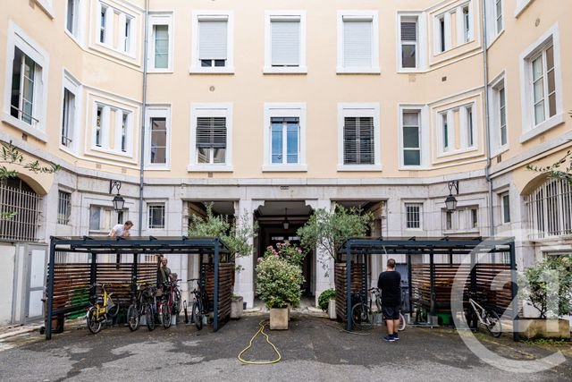 Appartement Studio à louer - 1 pièce - 16.45 m2 - GRENOBLE - 38 - RHONE-ALPES - Century 21 Victor Hugo