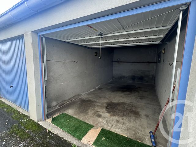 parking à louer - 15.0 m2 - GRENOBLE - 38 - RHONE-ALPES - Century 21 Victor Hugo