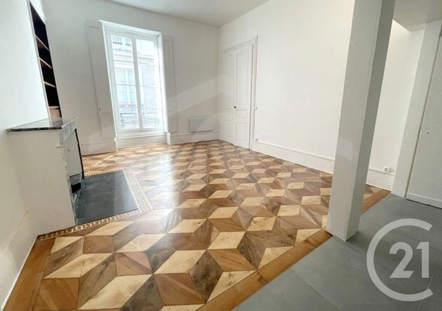 Appartement T2 à louer - 2 pièces - 43.45 m2 - GRENOBLE - 38 - RHONE-ALPES - Century 21 Victor Hugo