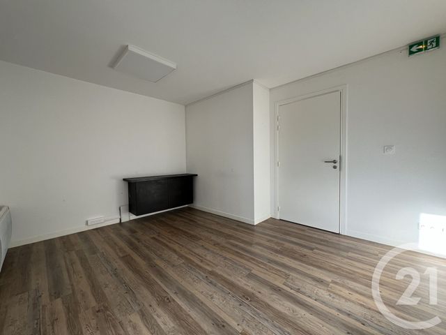 commerce à louer - 54.75 m2 - MONTBONNOT ST MARTIN - 38 - RHONE-ALPES - Century 21 Victor Hugo