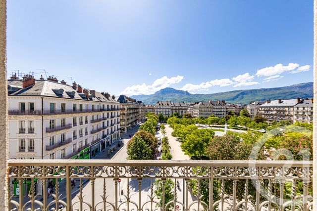 Appartement T4 à louer - 4 pièces - 121.18 m2 - GRENOBLE - 38 - RHONE-ALPES - Century 21 Victor Hugo