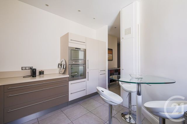 Appartement T4 à louer - 4 pièces - 121.18 m2 - GRENOBLE - 38 - RHONE-ALPES - Century 21 Victor Hugo