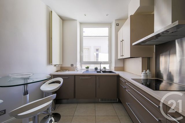 Appartement T4 à louer - 4 pièces - 121.18 m2 - GRENOBLE - 38 - RHONE-ALPES - Century 21 Victor Hugo