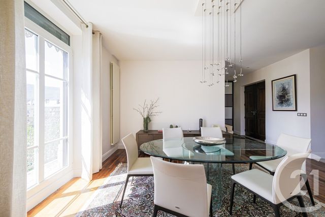 Appartement T4 à louer - 4 pièces - 121.18 m2 - GRENOBLE - 38 - RHONE-ALPES - Century 21 Victor Hugo
