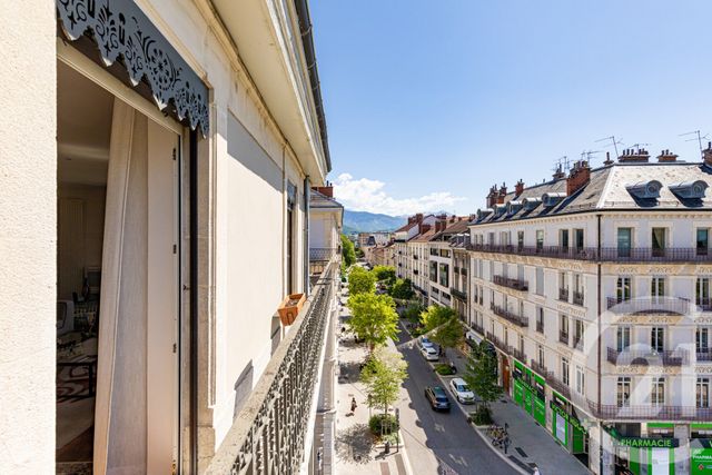 Appartement T4 à louer - 4 pièces - 121.18 m2 - GRENOBLE - 38 - RHONE-ALPES - Century 21 Victor Hugo