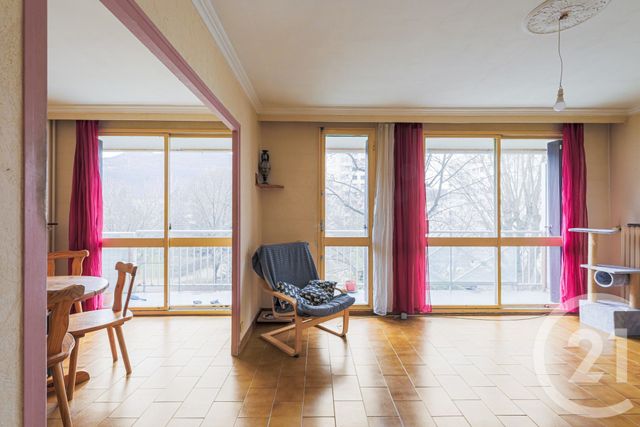 Appartement F4 à vendre - 4 pièces - 85.0 m2 - ST MARTIN D HERES - 38 - RHONE-ALPES - Century 21 Victor Hugo