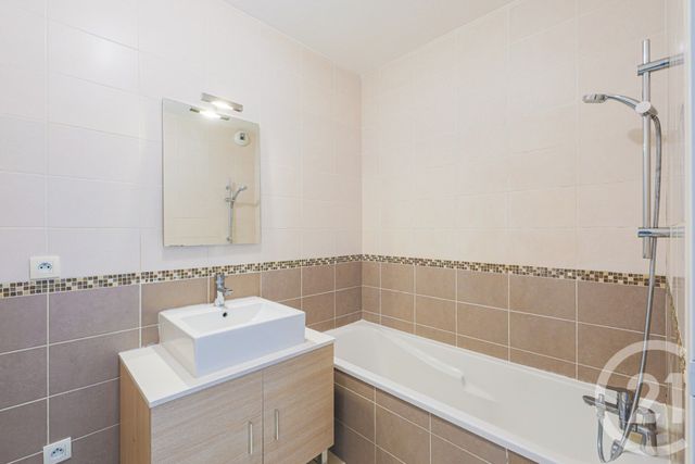 Appartement F2 à vendre - 2 pièces - 55.52 m2 - GRENOBLE - 38 - RHONE-ALPES - Century 21 Victor Hugo