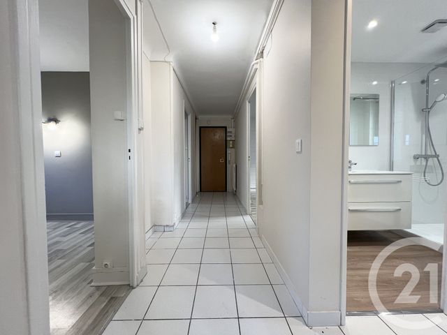 Appartement T4 à louer - 4 pièces - 62.83 m2 - GRENOBLE - 38 - RHONE-ALPES - Century 21 Victor Hugo
