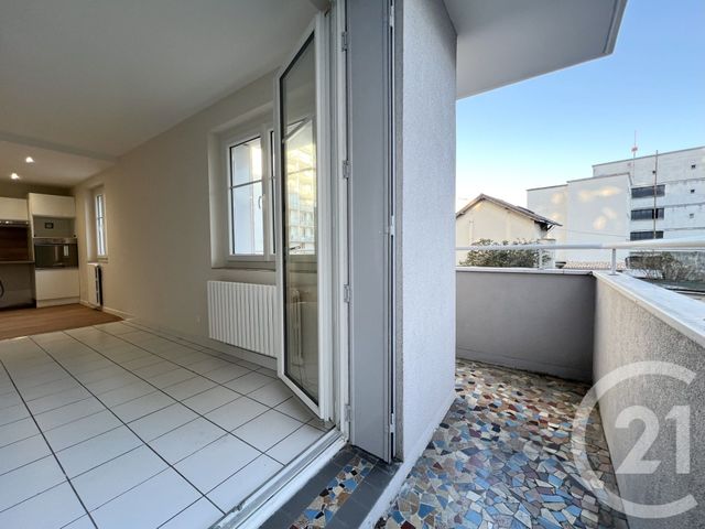 Appartement T4 à louer - 4 pièces - 62.83 m2 - GRENOBLE - 38 - RHONE-ALPES - Century 21 Victor Hugo