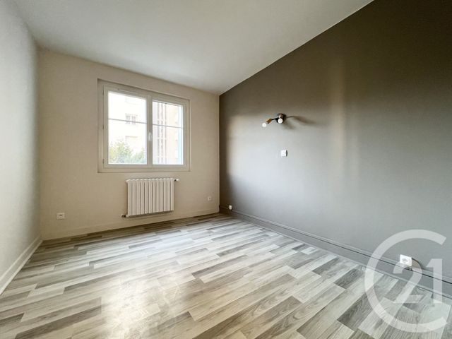 Appartement T4 à louer - 4 pièces - 62.83 m2 - GRENOBLE - 38 - RHONE-ALPES - Century 21 Victor Hugo