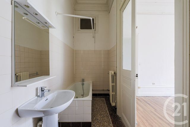 Appartement T2 à vendre - 2 pièces - 77.58 m2 - GRENOBLE - 38 - RHONE-ALPES - Century 21 Victor Hugo