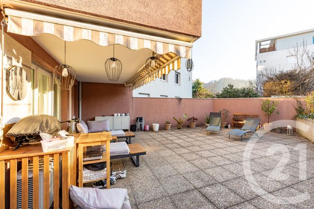 Appartement T5 à vendre - 5 pièces - 108.0 m2 - ECHIROLLES - 38 - RHONE-ALPES - Century 21 Victor Hugo