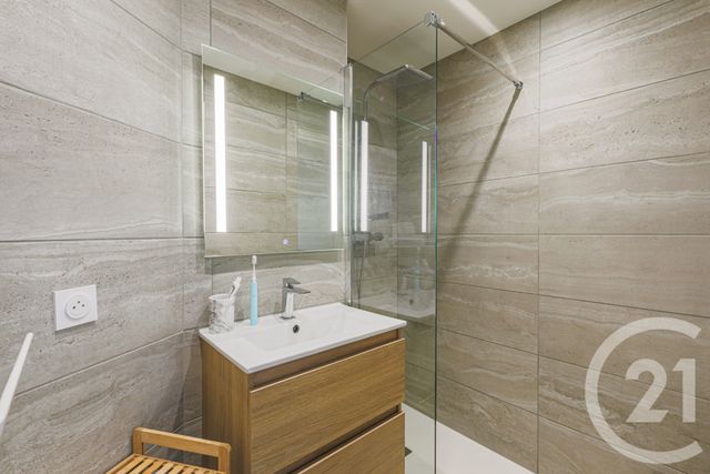 Appartement T5 à vendre - 5 pièces - 108.0 m2 - ECHIROLLES - 38 - RHONE-ALPES - Century 21 Victor Hugo