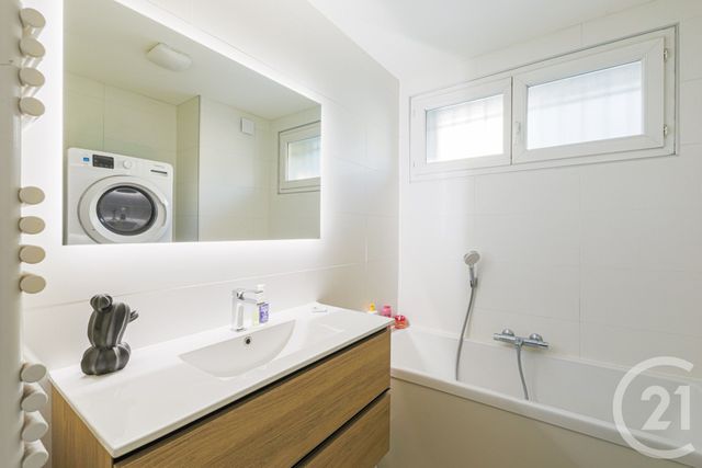 Appartement T5 à vendre - 5 pièces - 108.0 m2 - ECHIROLLES - 38 - RHONE-ALPES - Century 21 Victor Hugo