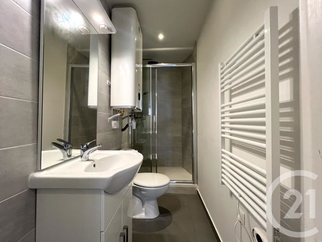 Appartement T2 à louer - 2 pièces - 41.84 m2 - GRENOBLE - 38 - RHONE-ALPES - Century 21 Victor Hugo