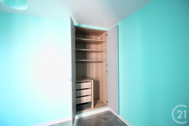 Appartement T4 à louer - 4 pièces - 86.4 m2 - ECHIROLLES - 38 - RHONE-ALPES - Century 21 Victor Hugo