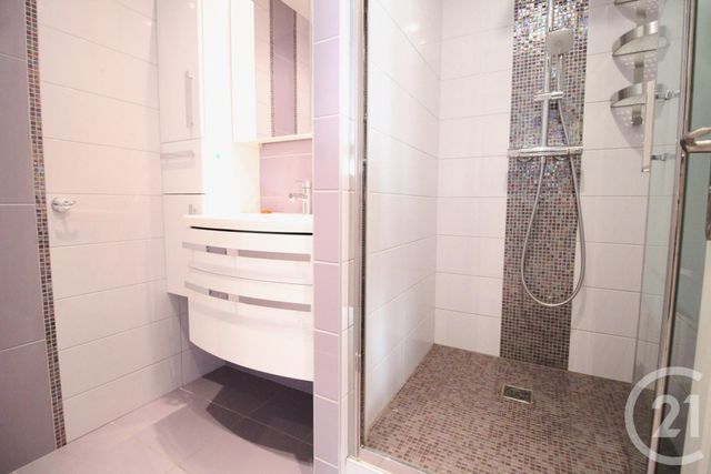 Appartement T4 à louer - 4 pièces - 86.4 m2 - ECHIROLLES - 38 - RHONE-ALPES - Century 21 Victor Hugo