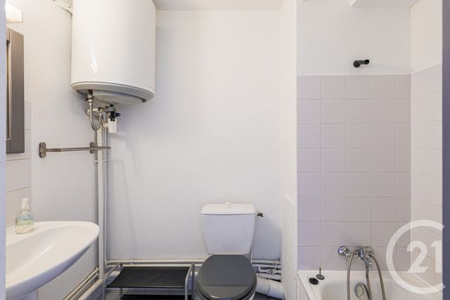 Appartement Studio à vendre - 1 pièce - 14.5 m2 - GRENOBLE - 38 - RHONE-ALPES - Century 21 Victor Hugo