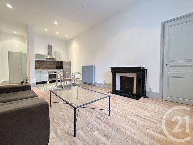 Appartement T2 à louer - 2 pièces - 40.13 m2 - GRENOBLE - 38 - RHONE-ALPES - Century 21 Victor Hugo