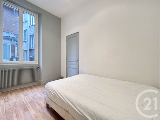 Appartement T2 à louer - 2 pièces - 40.13 m2 - GRENOBLE - 38 - RHONE-ALPES - Century 21 Victor Hugo