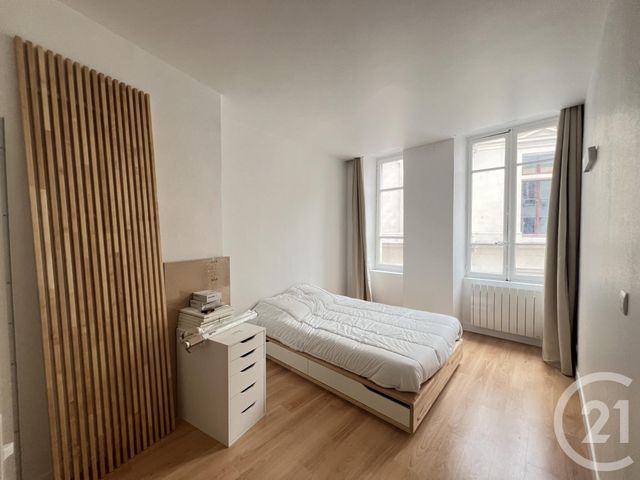 Appartement T4 à louer - 4 pièces - 69.81 m2 - GRENOBLE - 38 - RHONE-ALPES - Century 21 Victor Hugo