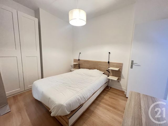 Appartement T4 à louer - 4 pièces - 69.81 m2 - GRENOBLE - 38 - RHONE-ALPES - Century 21 Victor Hugo