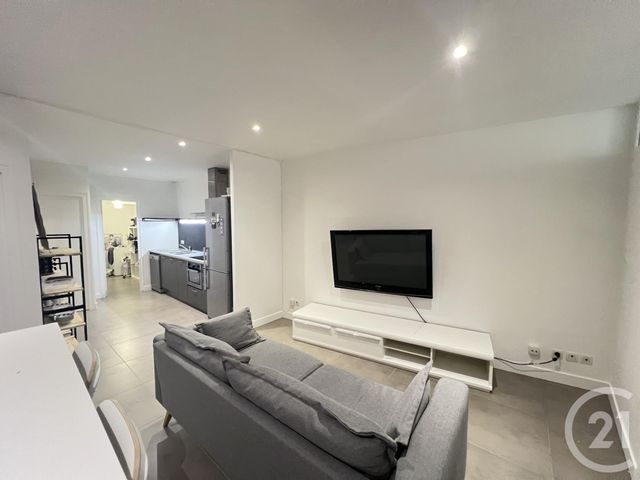 Appartement T4 à louer - 4 pièces - 69.81 m2 - GRENOBLE - 38 - RHONE-ALPES - Century 21 Victor Hugo