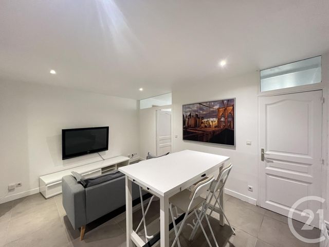 Appartement T4 à louer - 4 pièces - 69.81 m2 - GRENOBLE - 38 - RHONE-ALPES - Century 21 Victor Hugo