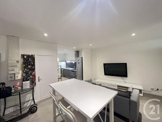 Appartement T4 à louer - 4 pièces - 69.81 m2 - GRENOBLE - 38 - RHONE-ALPES - Century 21 Victor Hugo