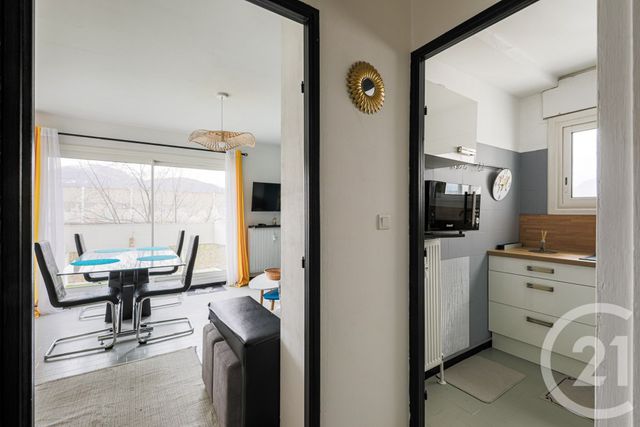 Appartement T2 à vendre - 2 pièces - 44.0 m2 - GRENOBLE - 38 - RHONE-ALPES - Century 21 Victor Hugo