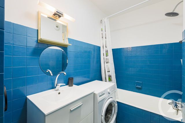 Appartement T2 à vendre - 2 pièces - 44.0 m2 - GRENOBLE - 38 - RHONE-ALPES - Century 21 Victor Hugo