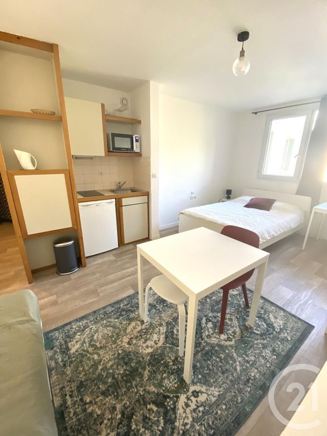 Appartement Studio à louer - 1 pièce - 27.0 m2 - GRENOBLE - 38 - RHONE-ALPES - Century 21 Victor Hugo