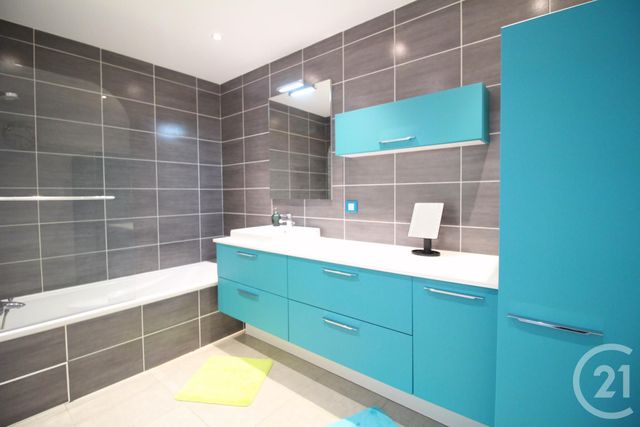 Appartement T3 à louer - 3 pièces - 62.7 m2 - GRENOBLE - 38 - RHONE-ALPES - Century 21 Victor Hugo